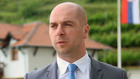 VELIČANSTVEN SKUP PREKO 10.000 SRBA Simić: Poručili Kurtiju da ne žele više da trpe brutalnost koju sprovodi