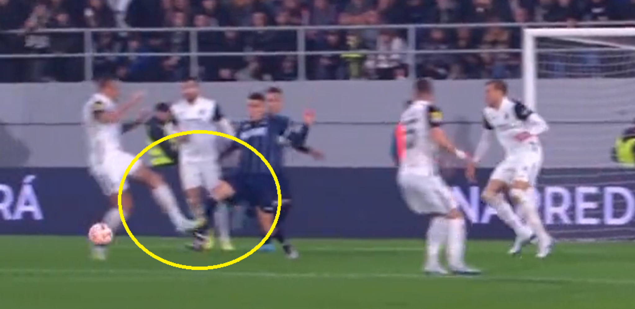 SPORNA SITUACIJA U BAČKOJ TOPOLI? TSC tražio penal nakon reakcije Saničanina (VIDEO)