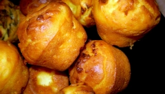 ČISTO SAVRŠENSTVO Domaće gurmanske projice sa pršutom i maslinama, zanosno penaste i meke