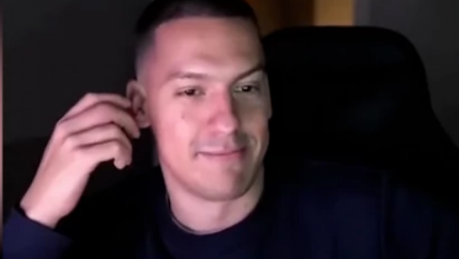 BAKA PRASE SE OVAJDIO OD POBEDE KOŠARKAŠA Jutjuber se javno pohvalio vrtoglavom cifrom i zahvalio se Orlovima