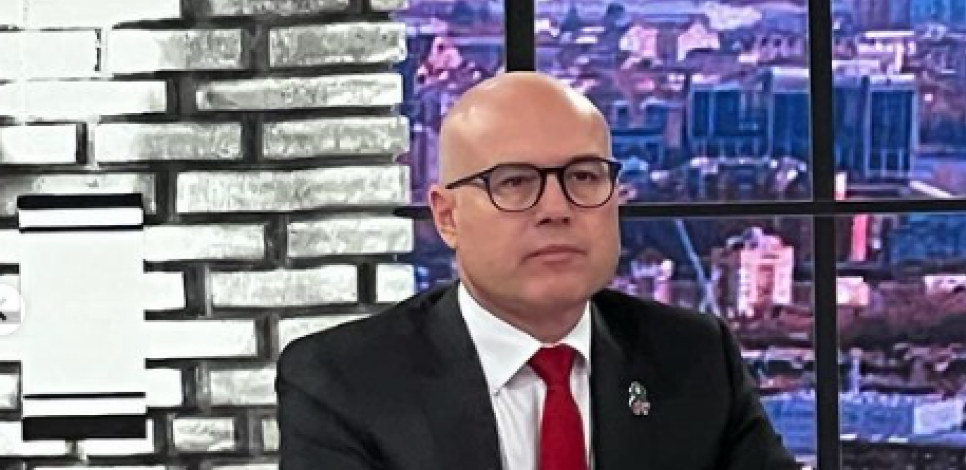 MIR I SLOBODA NEMAJU CENU! Vučević: Srbija je posvećena dijalogu, ali imamo razrađene planove za svaku moguću situaciju (FOTO)