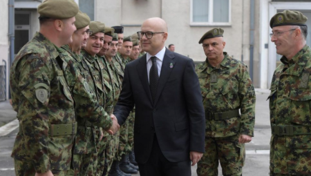 VUČEVIĆ OBIŠAO KOMANDU KOPNENE VOJSKE U NIŠU: Nastavljamo sa jačanjem Vojske Srbije (FOTO)
