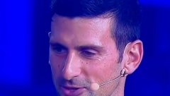 NOLE NAPRAVIO ŠOU Atraktivna voditeljka Đokoviću postavila škakljivo pitanje, on odgovorom nasmejao sve (VIDEO)