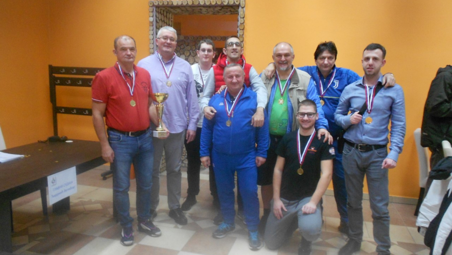 MLADOST IZ NOVE PAZOVE U ELITI Deč i Kraljica PTT posustali, iz lige ispali Hercegovac, Car Uroš i Bačka