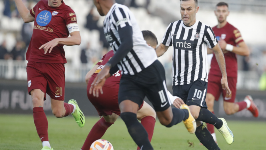 JOVIĆ SPASAO CRNO-BELE Partizan uspeo nekako da slomije otpor Pazaraca i minimalcem upiše trijumf u Humskoj
