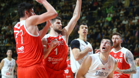 SRBIJA SLAVILA U ZAVRŠNICI ZA INFARKT "Orlovi" napravili džinovski korak ka Svetskom prvenstvu