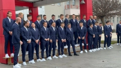 MOMCI, SREĆNO "Alo!" ispratio "orlove" na Svetsko prvenstvo, reprezentativci Srbije nikad elegantniji (VIDEO)