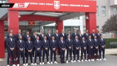 MITRE, LEPŠE TI STOJI ODELO "Orlovi" otputovali na Mundijal sa stilom, a evo zašto je Mitrović privukao posebnu pažnju