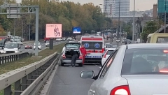 STRAVIČNA NESREĆA NA VOŽDOVCU Sudarila se dva automobila, muškarac i dete povređeni!