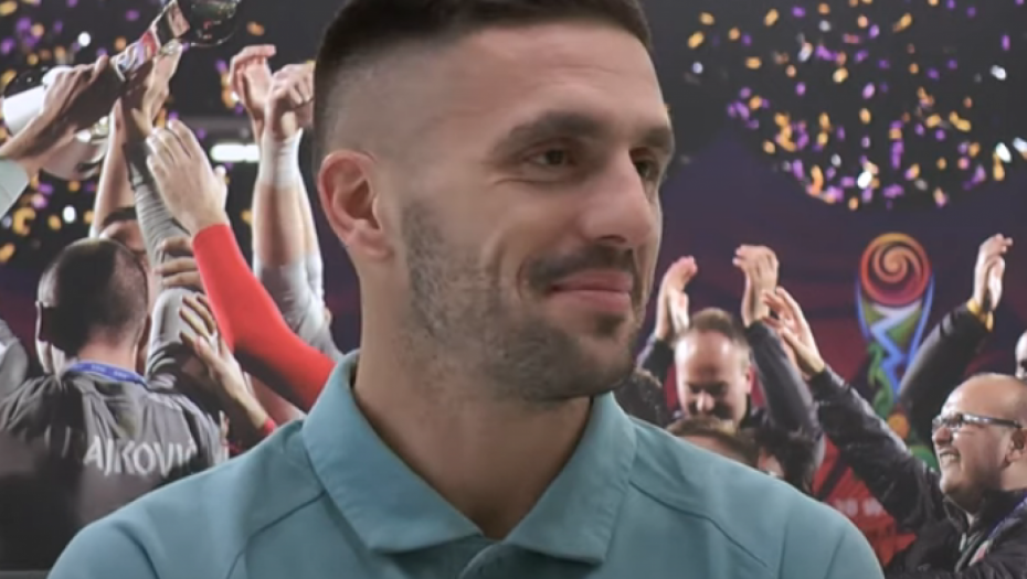 RAZLIKUJE SE OD OSTALIH Svi se pitaju ko je ona, evo kako izgleda supruga Dušana Tadića (FOTO)