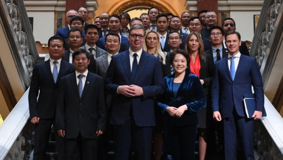 PREDSEDNIK VUČIĆ SA PREDSTAVNICIMA KINESKIH KOMPANIJA Naše zemlje će uvek biti iskreni prijatelji!