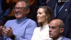 MUNĐUŠE OD 120.000 DOLARA! Jelena Đoković oduševila stajlingom, Novakova supruga nosi nakit vredniji od stana u Beogradu!