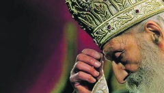 UVEK KUPIO MRVICE SA STOLA Patrijarh Pavle o prejedanju