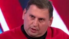 SKANDAL UŽIVO U PROGRAMU Taki hitno napustio emisiju, evo šta se desilo (FOTO/VIDEO)