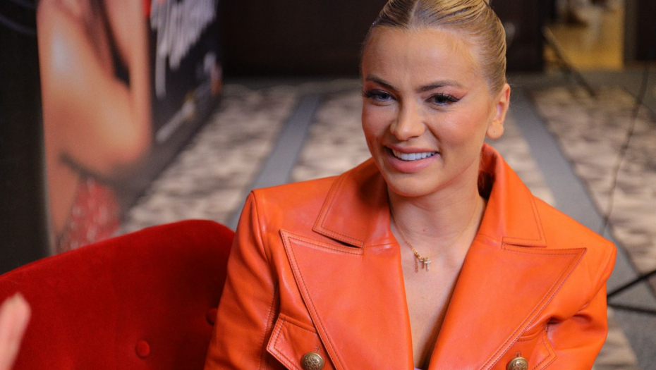 NAJAVILA PETI STUDIJSKI ALBUM! Milica Pavlović muči muku sa spavanjem zbog koncerta u Nišu (VIDEO)