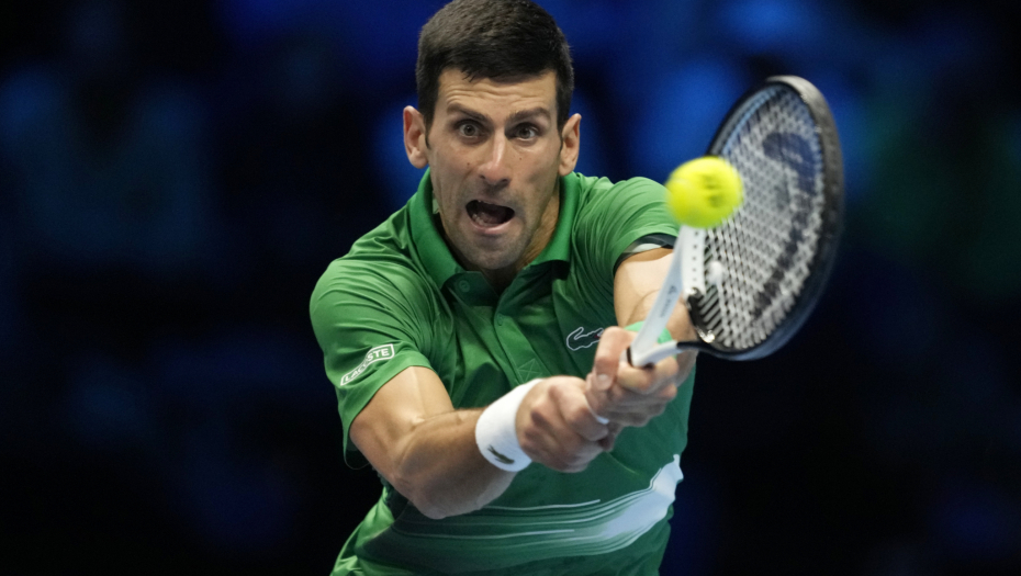 SRPSKA MAŠINA GAZI SVE REDOM Đoković razbio Rusa i overio plasman u polufinale Završnog mastersa