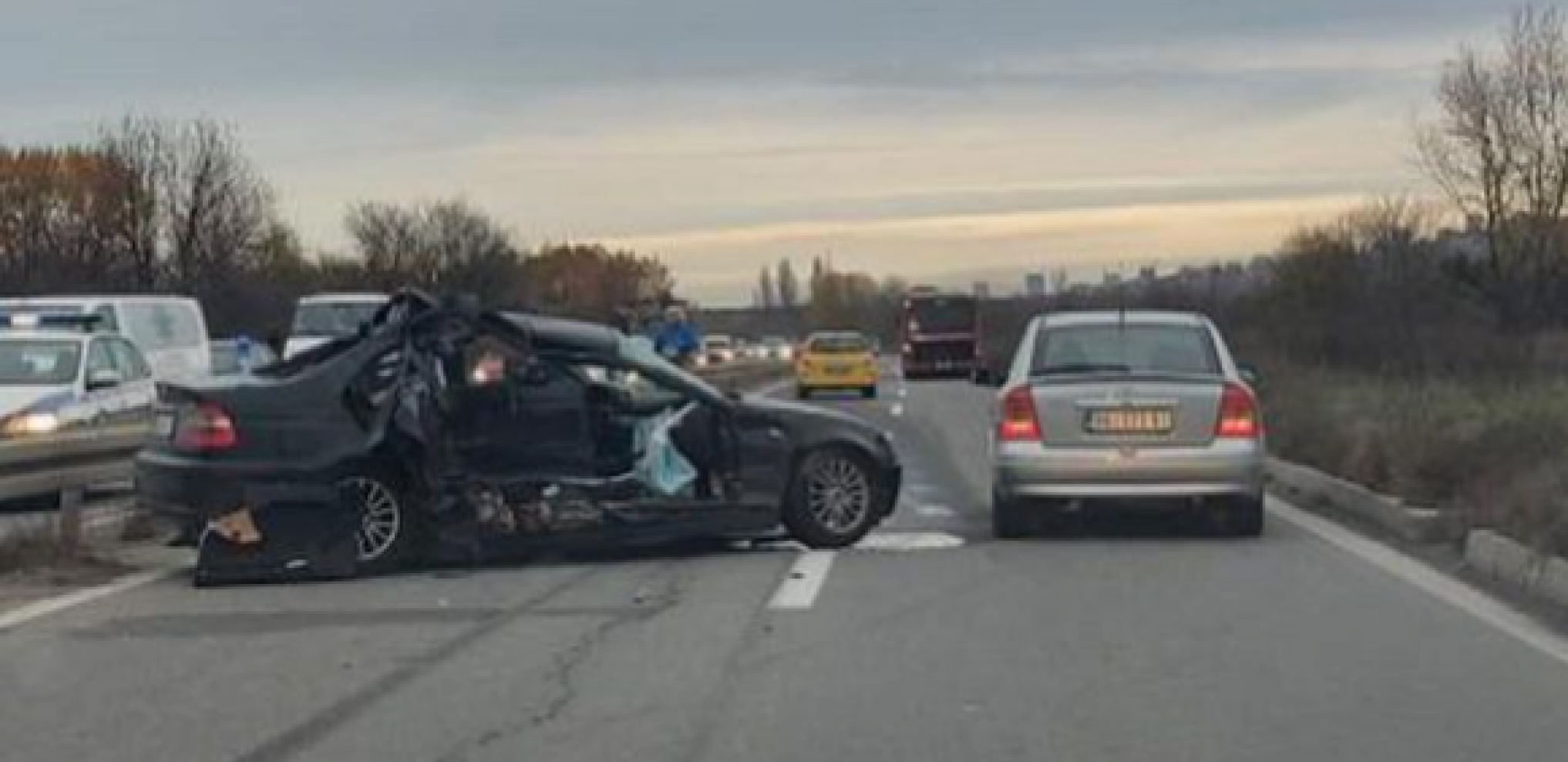 BMW NALETEO NA VOZILO GRADSKOG PREVOZA Na Novom Obrenovačkom dvoje povređeno, hitno prebačeni u Urgentni! (FOTO/VIDEO)