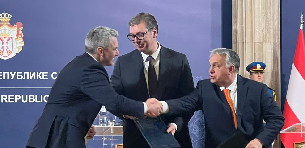 REŠAVAJU VAŽNE I VELIKE PROBLEME Vučić: Velika je čast i privilegija za mene i Srbiju da imamo ovakve prijatelje (FOTO)