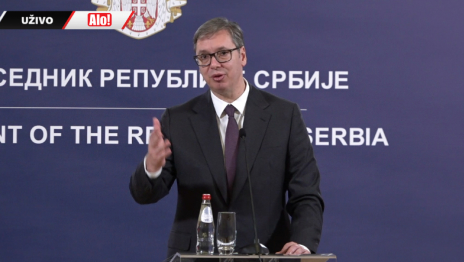 VUČIĆ ODLUČAN Uvek solidarnost sa izbeglicama, ali ne želimo da budemo parking za migrante (FOTO/VIDEO)