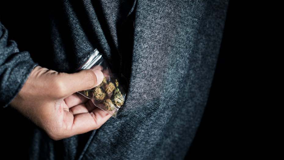 UHAPŠENI NA DELU Niška policija regovala kada je diler predao robu kupcu