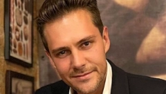 OVO JE MAJKA MILOŠA BIKOVIĆA Marija se sa sinom pojavila na premijeri njegovog filma, sve oči uprte u nju!