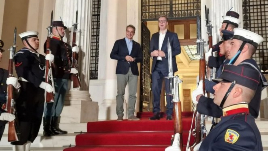 GLAVNA TEMA - KOSMET Predsednik Srbije Aleksandar Vučić se oglasio nakon sastanka sa Micotakisom (FOTO)