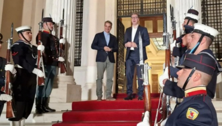 GLAVNA TEMA - KOSMET Predsednik Srbije Aleksandar Vučić se oglasio nakon sastanka sa Micotakisom (FOTO)