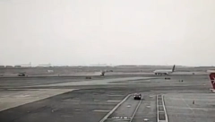 AVION SE ZAKUCAO U KAMION Jeziv snimak nesreće u Peruu, ima mrtvih (VIDEO)