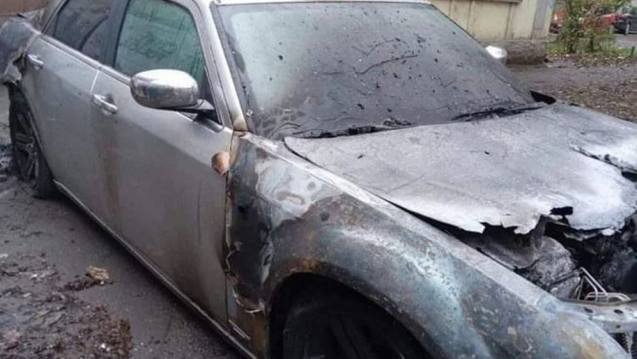 POŽAR U NOVOM SADU Bačen molotovljev koktel na automobil, komšije probudila detonacija!