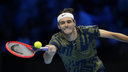 Amerikanac pobedio Medvedeva u meču od milion dolara