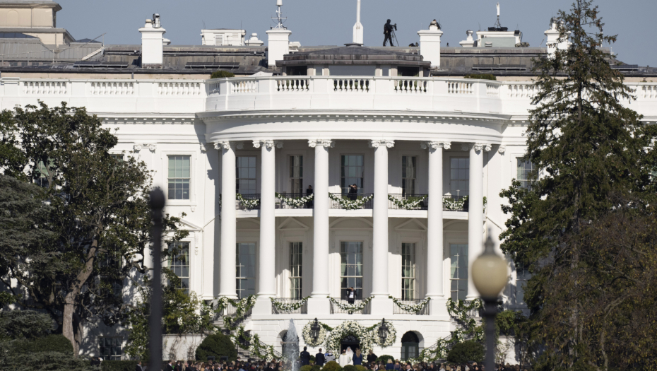 AMERIKANCI MORAJU DA BEŽE Stiglo hitno upozorenje Bele kuće
