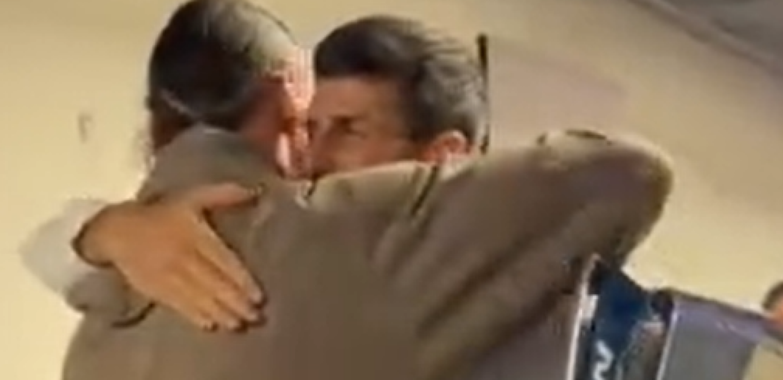 NE KAO TI, JE*IGA Urnebesan razgovor Đokovića i Ibrahimovića (VIDEO)