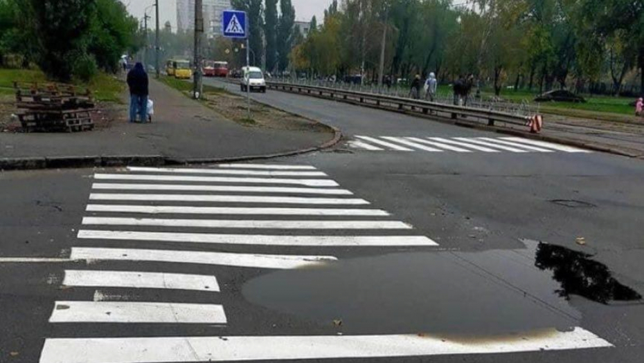 BAKU UDARILA KOLA NA PEŠAČKOM U NOVOM SADU: "Sram vas bilo! Imate li malo osećanja, mogla je da bude vaša majka ili baka"