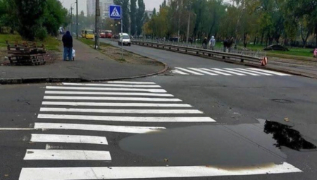 BAKU UDARILA KOLA NA PEŠAČKOM U NOVOM SADU: "Sram vas bilo! Imate li malo osećanja, mogla je da bude vaša majka ili baka"