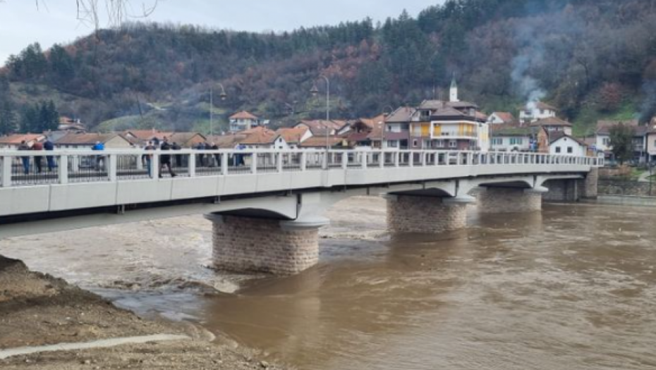 UMESTO RIBE UPECALI MISTERIOZAN PAKET Neobičan ulov ribolovaca u Limu, odmah pozvali policiju