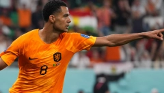 HOLANDIJA SLAVILA U DERBIJU DANA "Lale" u finišu slomile otpor šampiona Afrike