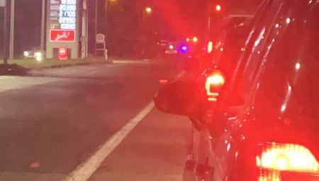 JEZIVA NESREĆA U BATAJNICI Automobil potpuno smrskan (FOTO)