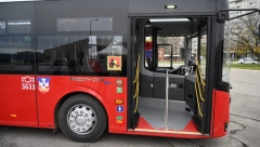 ŽESTOK SUKOB SRBA NA MREŽAMA Za vreme oluje vozač autobusa nije primio dečaka sa psom, ljudi u neverici