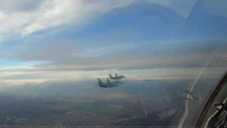 SRPSKI LOVCI U AKCIJI! MIG-ovi 29 dopratili azerbejdžanskog predsednika (VIDEO)