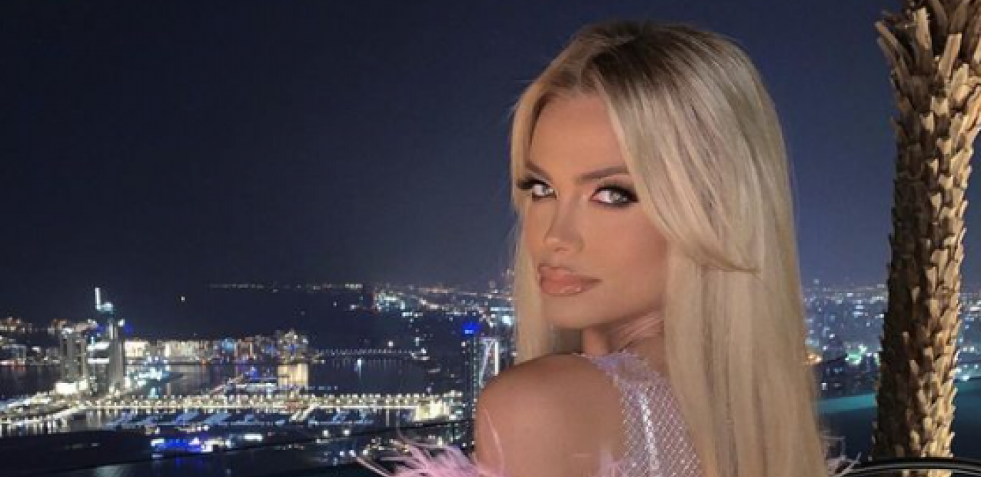 ZAPALILA DUBAI Milica Pavlović u nestvarnoj lila haljini, samo jedan detalj na njoj vredi oko 11.600 evra (FOTO)