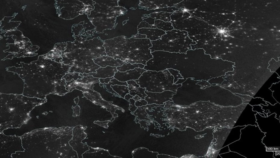 ELEKTRO-ENERGETSKA KRIZA U UKRAJINI Ovako je izgledao iz svemira nestanak struje u Kijevu i drugim regionima širom zemlje (FOTO)