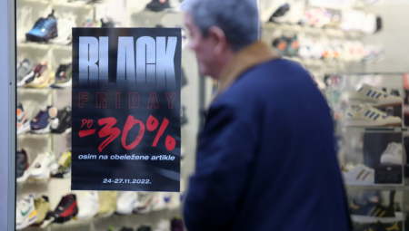 MUP UPOZORAVA: Poseban oprez prilikom onlajn kupovine tokom akcije "crni petak"