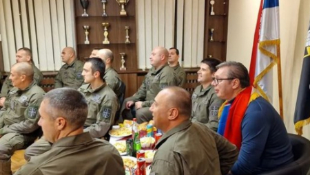 IZGUBILI ILI POBEDILI, MI SMO UVEK UZ VAS Vučić svim srcem navija za srpsku reprezentaciju, poručio samo jedno (FOTO)