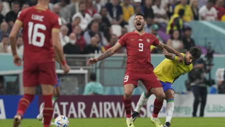 SRAMAN POTEZ BRAZILACA Pogledajte šta su uradili Mitroviću, cela Srbija "grmi" zbog ovoga (FOTO)