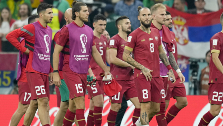 FIFA POKRENULA POSTUPAK PROTIV SRBIJE Očekuje nas kazna zbog zastave "Nema predaje" u svlačionici
