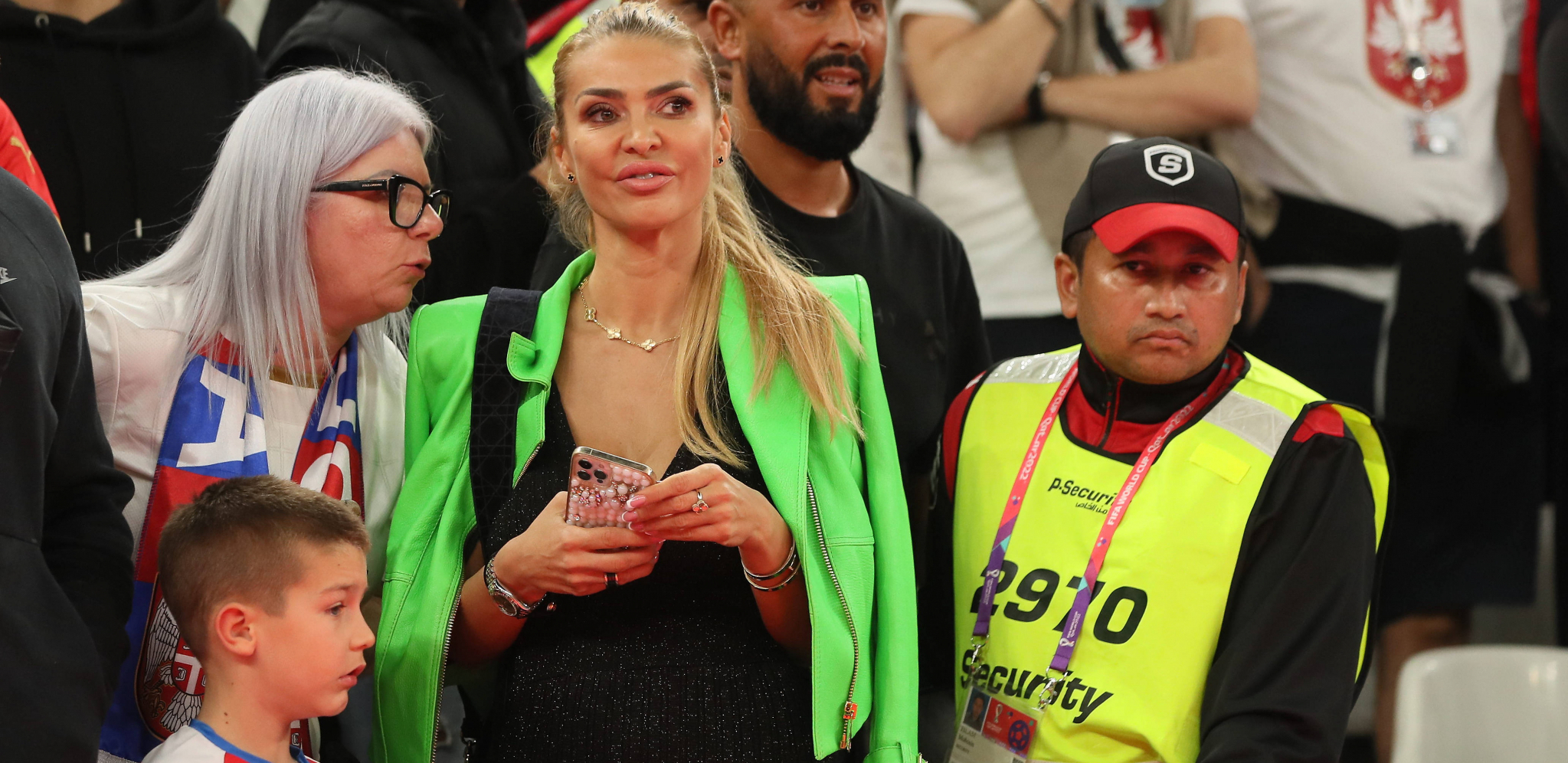 PRVO UZ SUPRUGA, PA UZ "ORLOVE" Snežana Borjan sa tribina bodrila Srbiju u Kataru (FOTO)