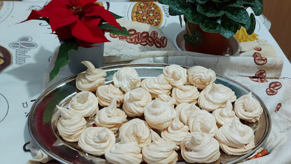 POZNATI SLATKIŠ NA MALO DRUGAČIJI NAČIN Punjene puslice sa čokoladom, očaraće vas ukusom