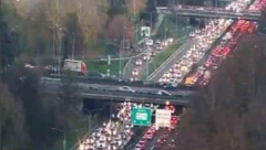 SAOBRAĆAJNI KOLAPS U BEOGRADU ZBOG CRNOG PETKA Najkritičnije u ovim delovima grada (FOTO)