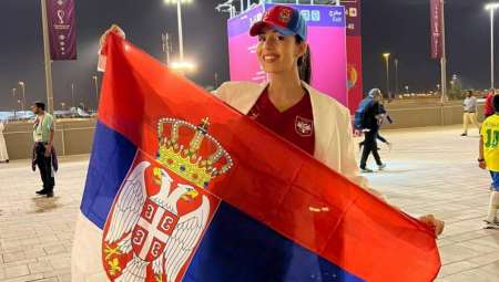 ANASTASIJA RAŽNATOVIĆ BODRI SRBIJU U KATARU Pruža podršku "Orlovima" i svim srcem je uz Piksija i ekipu (FOTO)