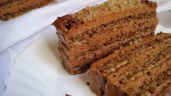 RASKOŠNA POSLASTICA Čemberlen torta, starinski slatkiš od čokolade i lešnika